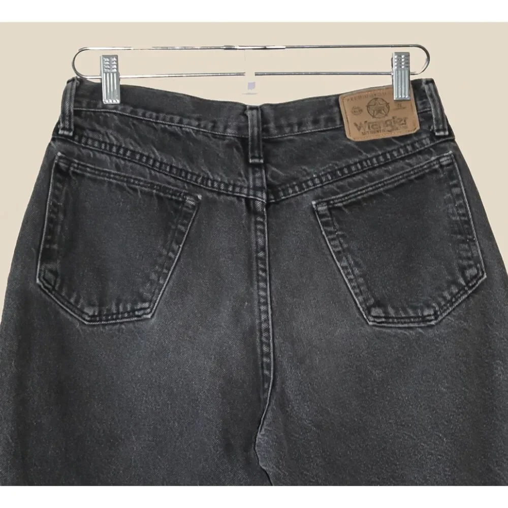 Vintage Wrangler Black Wash Boyfriend Shorts Size Medium